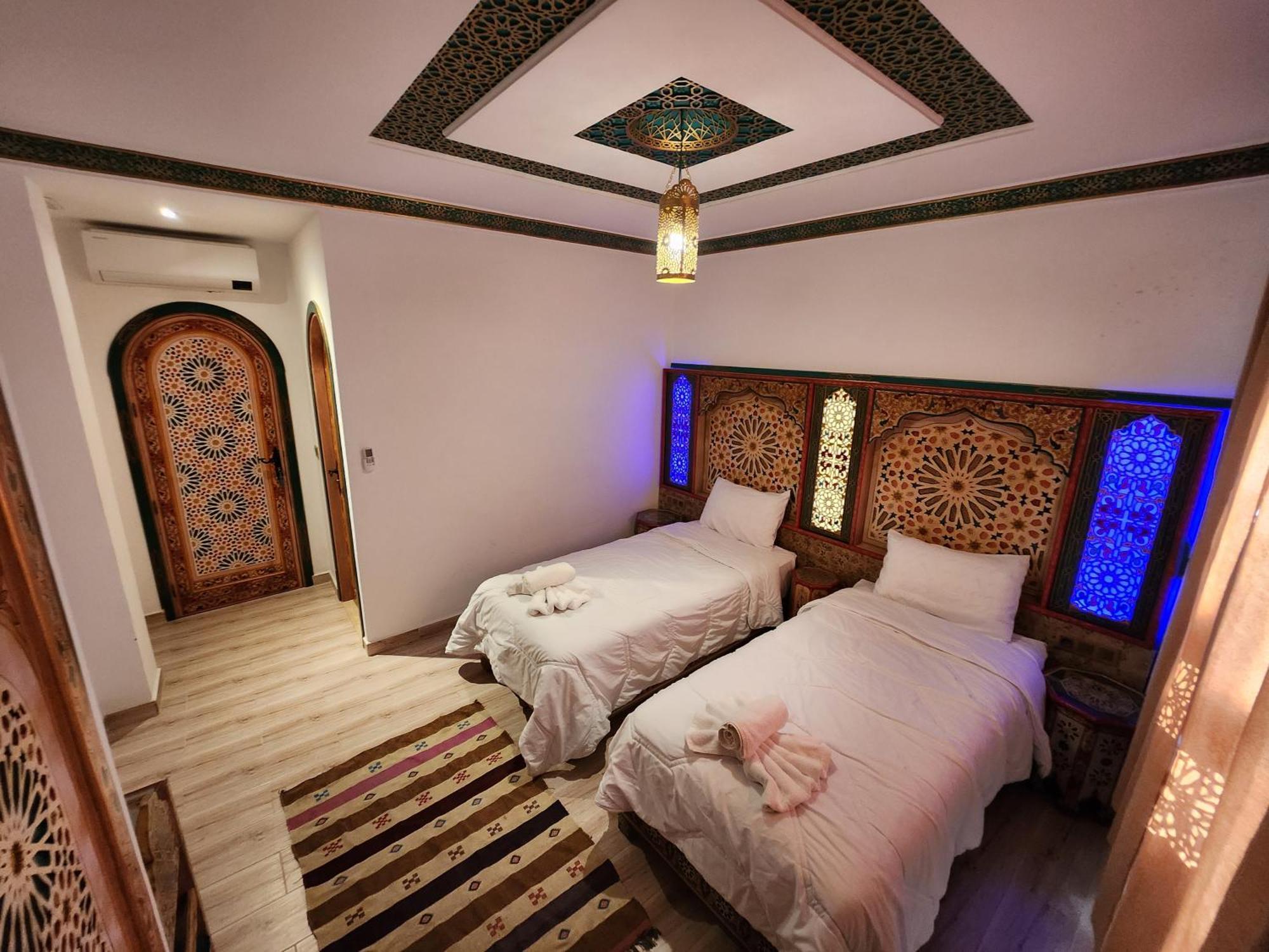 Riad Azemmat เชฟชาอูน ภายนอก รูปภาพ